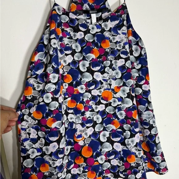 Kensie Multicolor Abstract Sleeveless Top - Picture 2 of 5